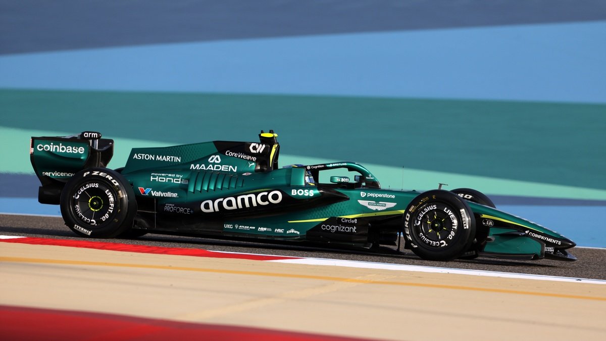 Команда Формулы-1 за 50 млн фунтов покупает «вечные» права на бренд Aston Martin