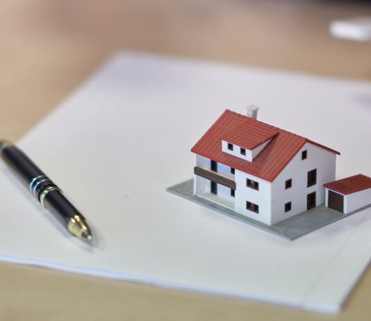 «Троянские кони». РФ скупает недвижимость возле критических объектов в Европе – The Telegraph