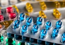 Кабмин усилил контроль цен на лекарства и добавил дешевые аналоги в е-рецепт