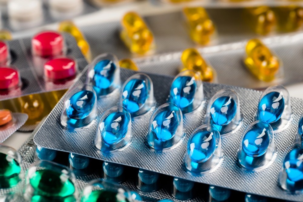 Кабмин усилил контроль цен на лекарства и добавил дешевые аналоги в е-рецепт