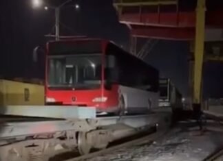 Укрзалізниця доставит в Одессу вторую партию городских автобусов: это помощь от КОВА – видео