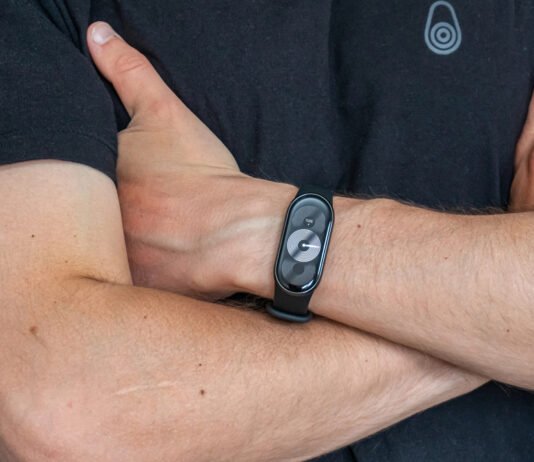 Xiaomi впервые с 2020 года вернула лидерство на рынке смарт-часов и фитнес-браслетов