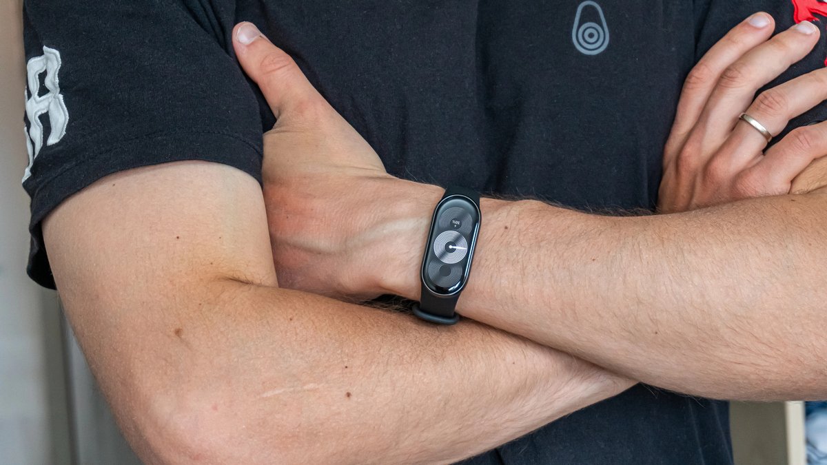 Xiaomi впервые с 2020 года вернула лидерство на рынке смарт-часов и фитнес-браслетов