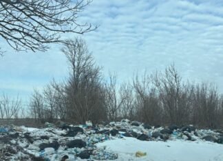 В Запорожском районе обнаружили крупную незаконную свалку