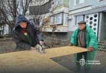 В Запорожье ликвидируют последствия атаки по городу: закрыты окна в 13 многоэтажках