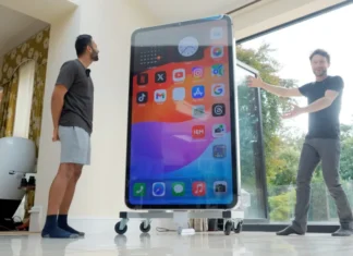 Названо основні недоліки великих смартфонів