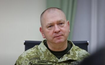 Экс-глава Госпогранслужбы Дейнеко уволился со службы по решению ВВК