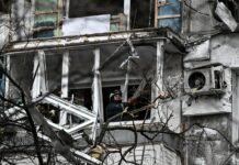 «Летело низко, а потом как ужаснуло»: ночная атака на Запорожье в фотографиях