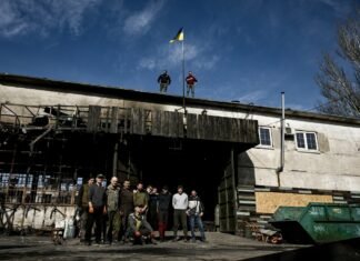 Четвертый год войны глазами запорожцев – предел стойкости и боли, — ФОТОРЕПОРТАЖ