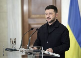 «Не для телефона»: Зеленский собирает закрытое совещание по переговорам с РФ