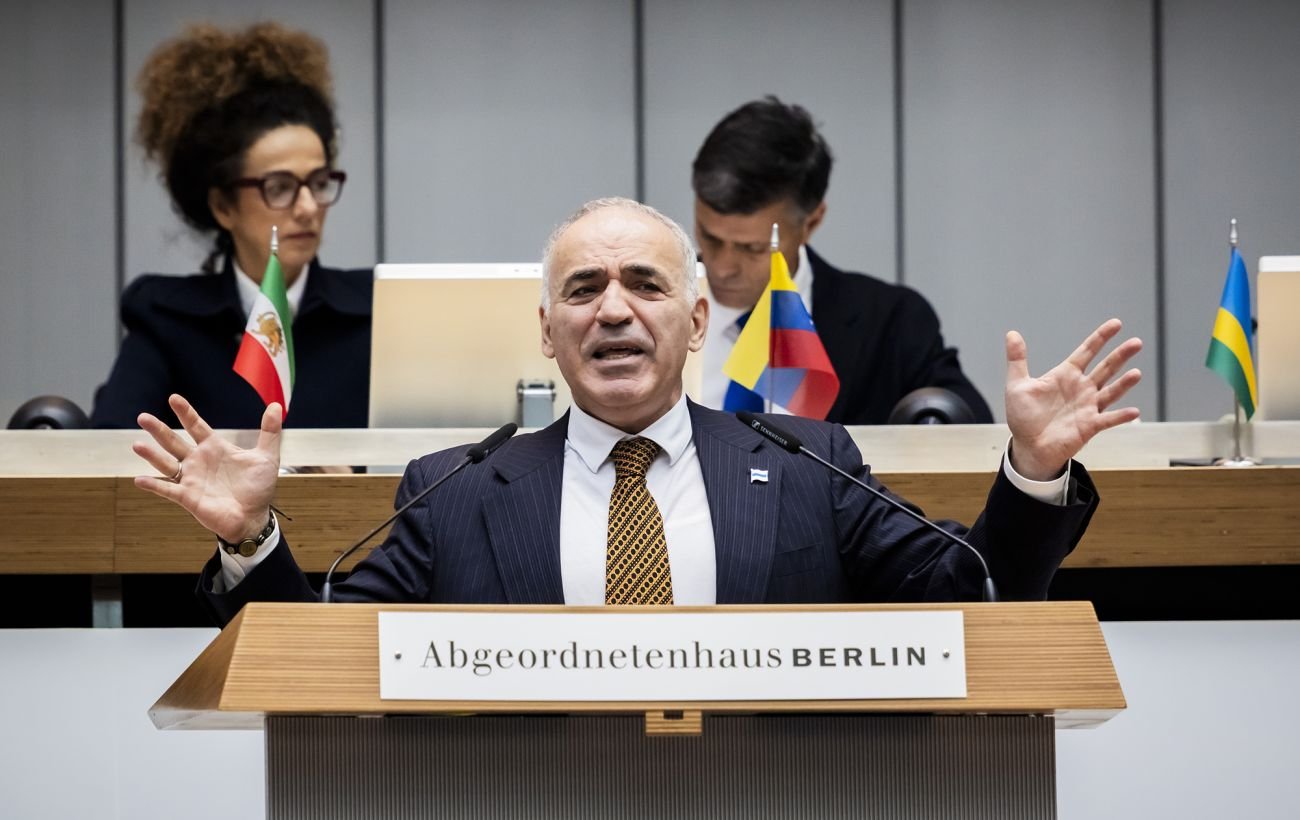 «Это просто разговоры для бедных»: Каспаров о переговорах по Украине, Путине и будущем России