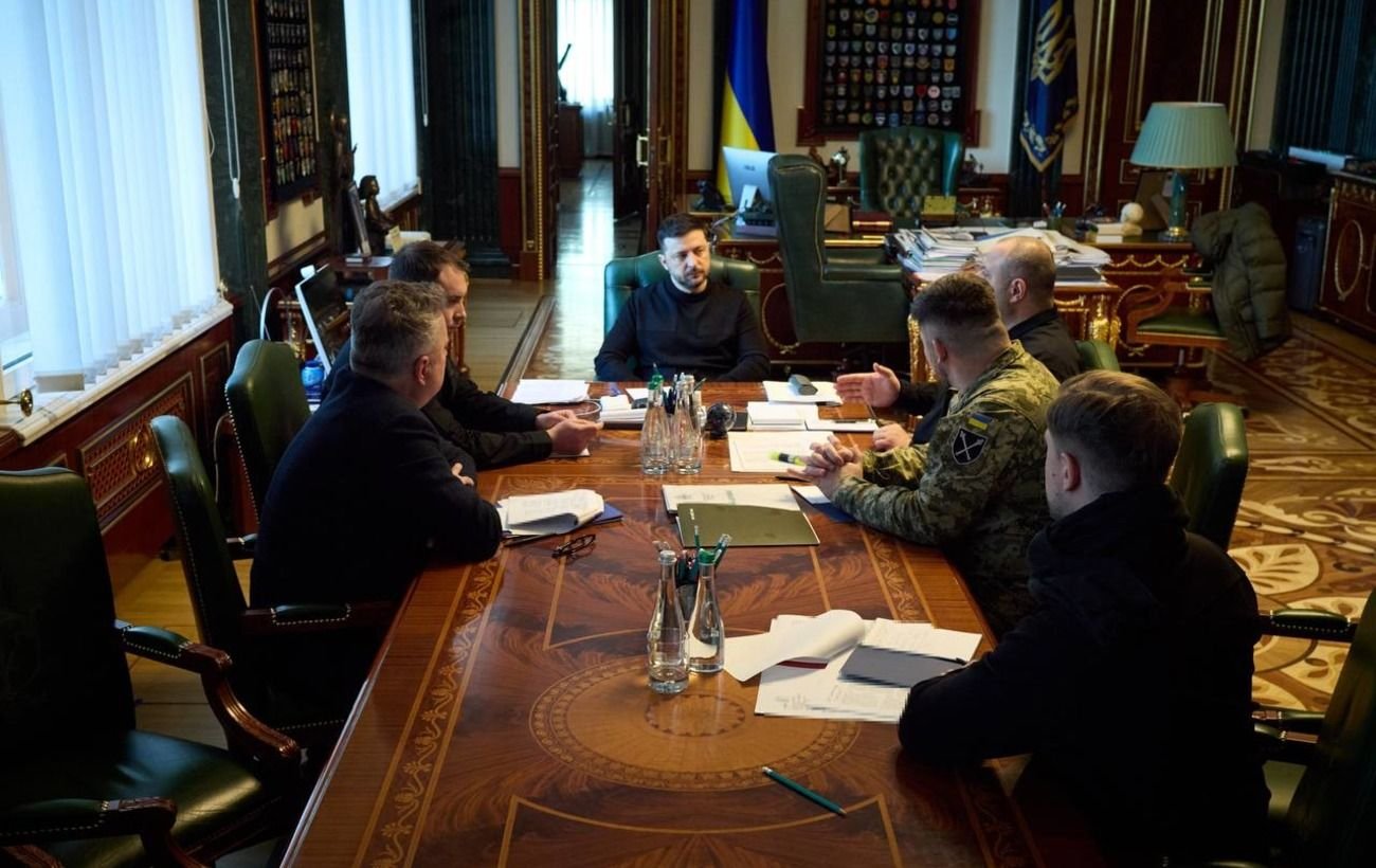 Против «запятнанных» лиц: сколько украинцев требуют полной смены власти после войны