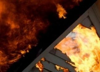 В Запорожье во время пожара в частном доме погиб мужчина