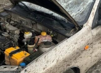 Российский беспилотник ударил по машине в Запорожье: двое раненых