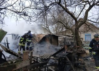 Из-за обстрелов на территории Запорожского района возникло семь пожаров