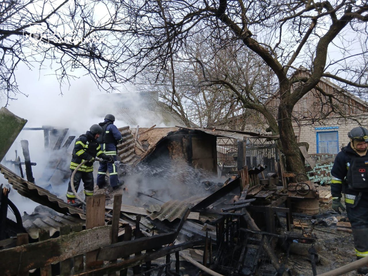 Из-за обстрелов на территории Запорожского района возникло семь пожаров