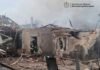 В результате вражеской атаки на Запорожье уничтожен дом, среди пострадавших есть ребенок