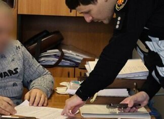 В Запорожье адвокат организовал схему переправки мужчин через госграницу: его задержали при получении 17 тысяч долларов