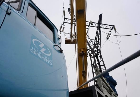 Во время восстановления света в Запорожье произошел повторный обстрел: есть новые повреждения