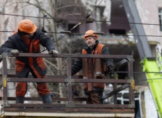 Доплаты энергетикам: стало известно, когда будут начислены первые деньги