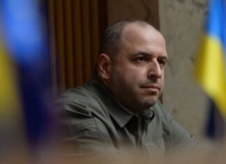 Умеров сделал первое заявление о переговорах в Женеве и показал фото