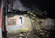 Оккупанты снова атаковали Одессу: в одном из районов загорелся дом