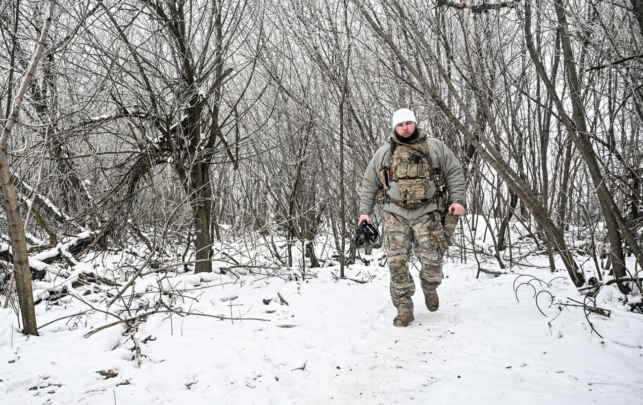 Украинцы разделились по Донбассу: 52% против уступок, 40% — за, — КМИС