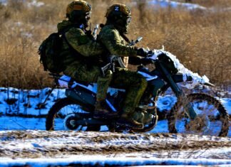 РФ хочет взять Мирноград в «клещи»: какую тактику применяют оккупанты (видео)