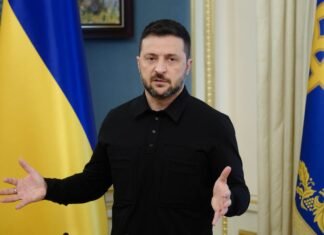 «Россияне хотят заменить меня»: Зеленский о выборах и перемирии