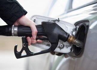 Сербия запретила экспорт бензина и дизеля. Пока что на 10 дней