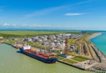 ЕС передумал вводить санкции против порта в Грузии, вовлеченного в перевалку российской нефти