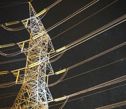 Шмыгаль: Дефицит электроэнергии в Украине сократился в пять-шесть раз