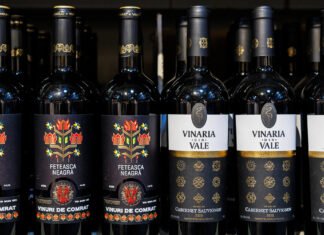 Украина ограничит импорт вина из Молдовы в ответ на эмбарго против курятины