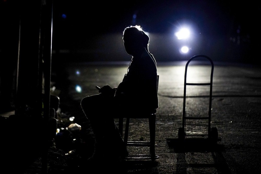 Тотальный блэкаут в Ираке. Власти объяснили остановку электростанций нехваткой газа