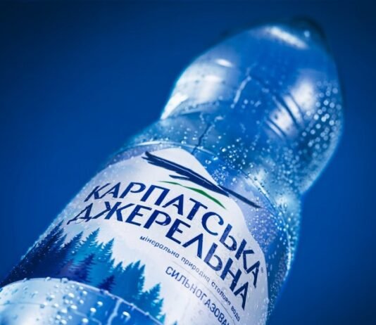 Производителя воды «Карпатська джерельна» оштрафовали, потому что она не из Карпат