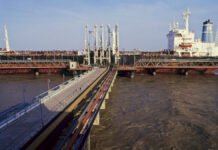 США разрешили Индии временно покупать российскую нефть из-за войны в Иране