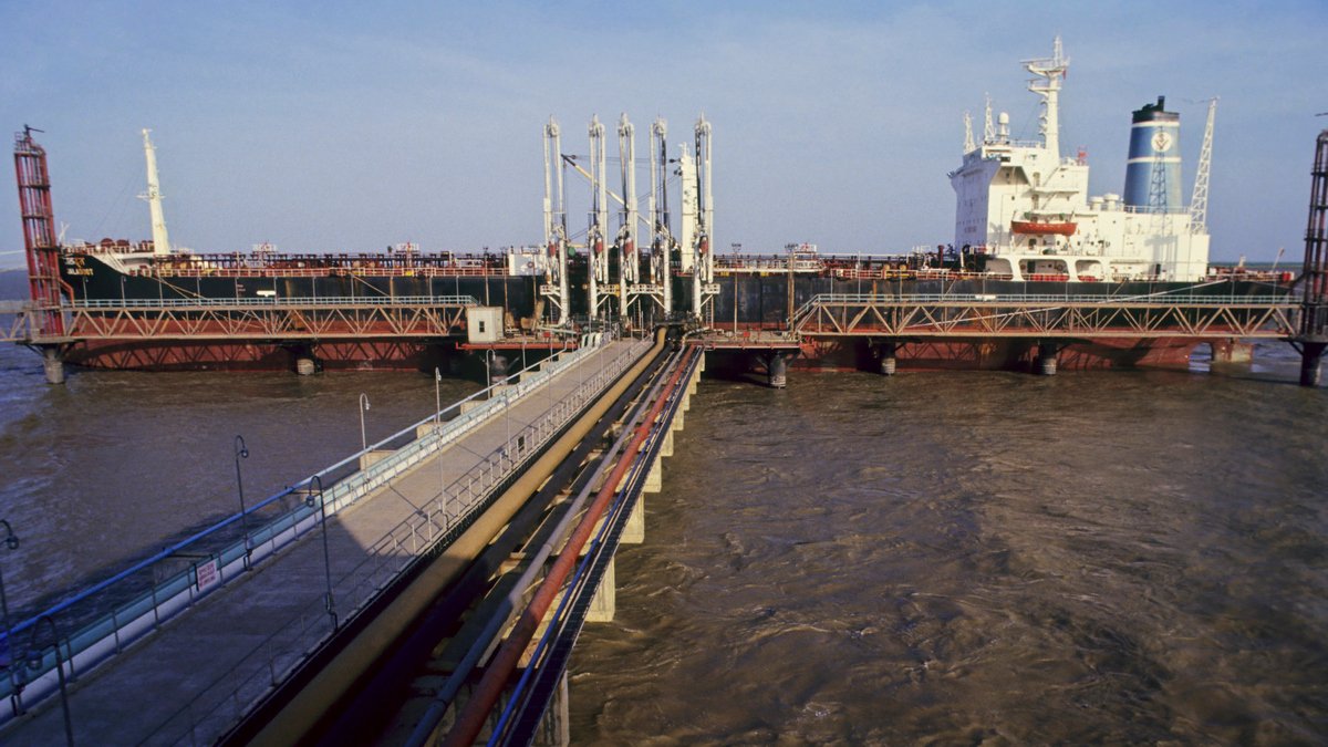 США разрешили Индии временно покупать российскую нефть из-за войны в Иране