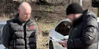 Топ-менеджер Автомобильных дорог Украины попался на $10 000 взятки. Его задержали – фото