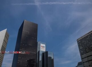 TotalEnergies приостановила добычу нефти на Ближнем Востоке: потеряно 15% производства