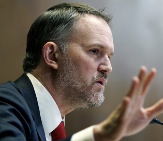 База для пошлин. США начали еще одно расследование против 60 экономик, в том числе ЕС, Китая и РФ