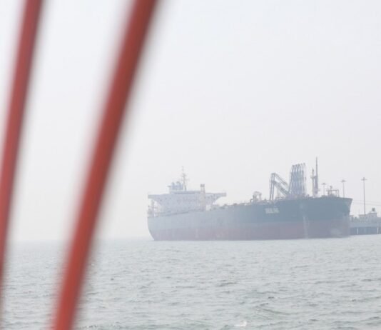 FT: Франция и Италия непублично хотят договориться с Ираном о безопасности судов в Ормузском проливе