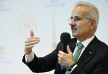 Турция заявила, что Иран позволил ее судну пройти Ормузским проливом