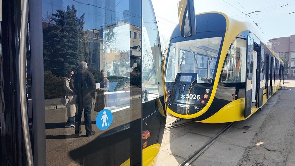 В Киеве на маршрут вышли три новых трамвая Татра-Юг: будут курсировать на левом берегу – фото
