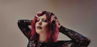 «Теперь ждем год»: певица, которая сожгла паспорт РФ, подала документы на гражданство Украины