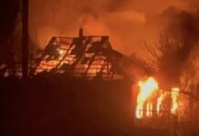 В Запорожском районе спасатели потушили четыре пожара после вражеских обстрелов