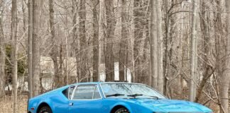 Культовый итальянский суперкар 70-х за $100 000 простоял 40 лет в гараже (видео)