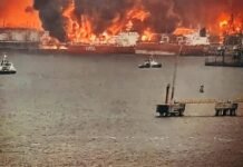 Дым видели в Финляндии: из-за атаки украинских БПЛА два крупных порта РФ приостановили работу, — Reuters