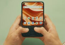 Unihertz показала Titan 2 Elite — кнопковий міні-смартфон у стилі BlackBerry