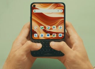 Unihertz показала Titan 2 Elite — кнопковий міні-смартфон у стилі BlackBerry