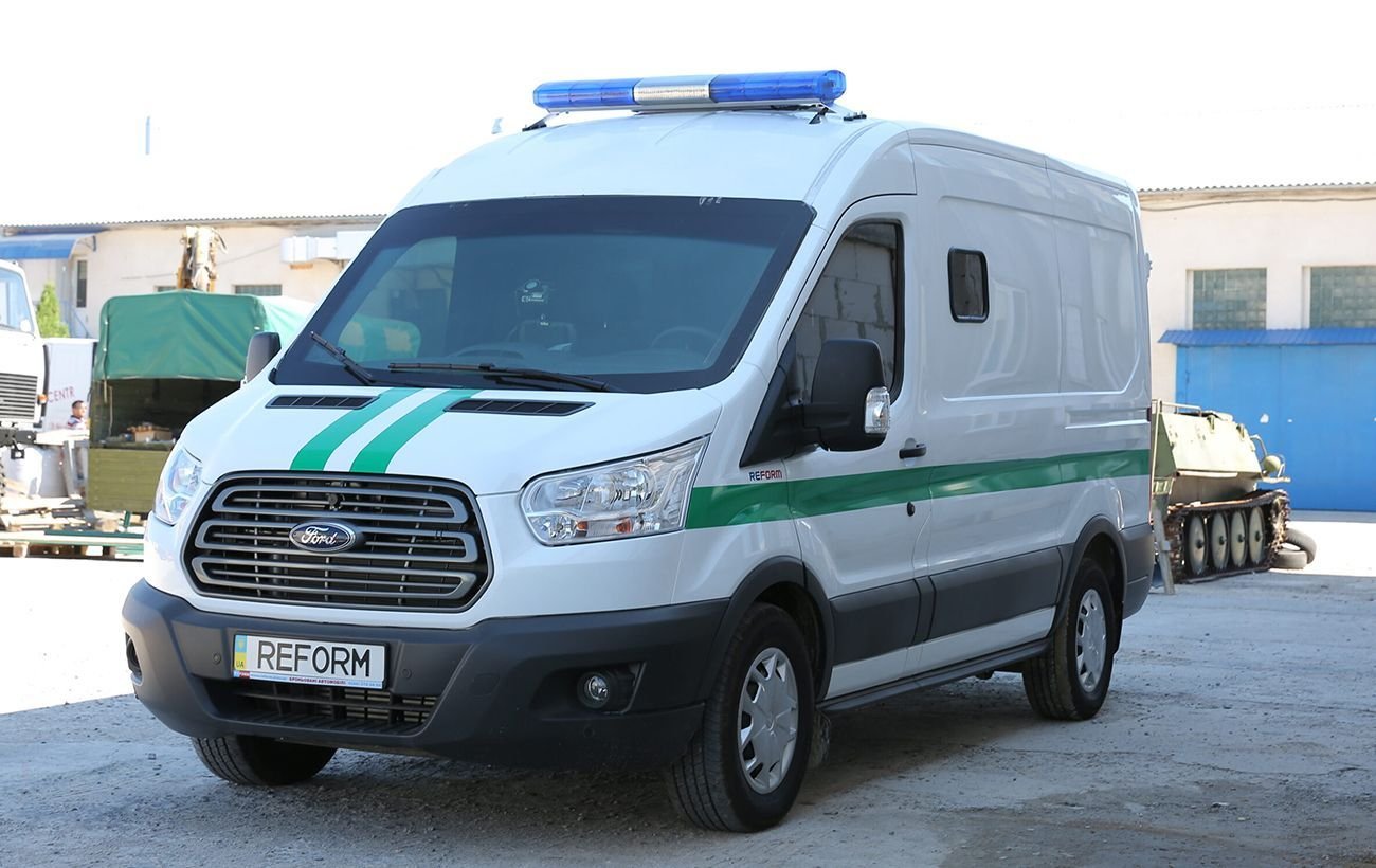 28 часов в наручниках и принудительный укол: появились детали задержания украинцев в Венгрии